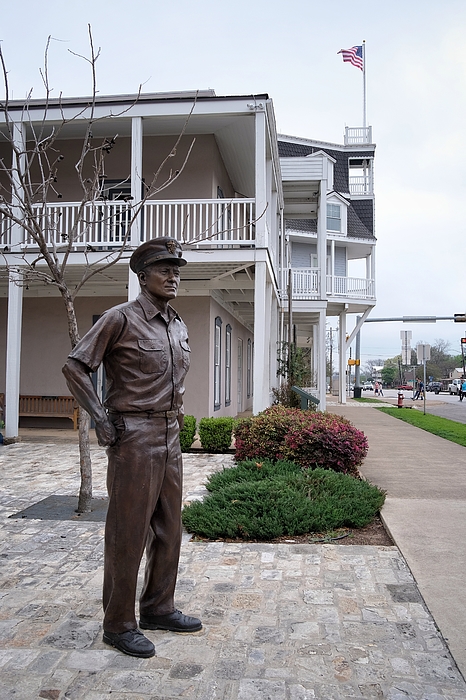 https://images.fineartamerica.com/images/artworkimages/medium/3/admiral-nimitz-and-the-museum-buck-buchanan.jpg