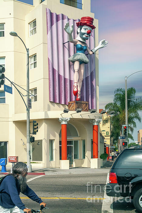 David Zanzinger - Ballerina Clown Street Sculpture