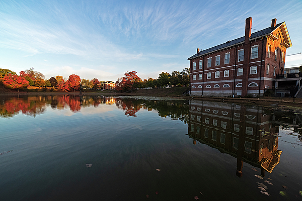 Bartlett Mall Reflection Newburyport Massachusetts Frog Mall Fall ...