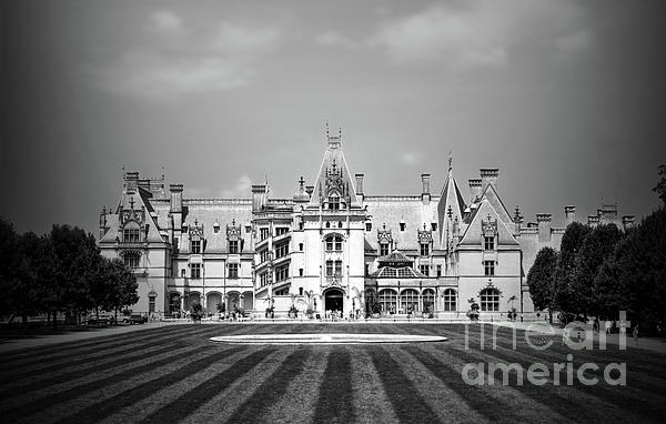 The Biltmore Estate - Asheville North Carolina Round Beach Towel