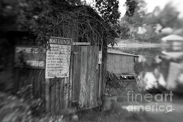 Scott Pellegrin - Boat Launch Outhouse - texture BW