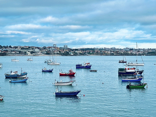 Saving Memories By Making Memories - Boats of Cascais