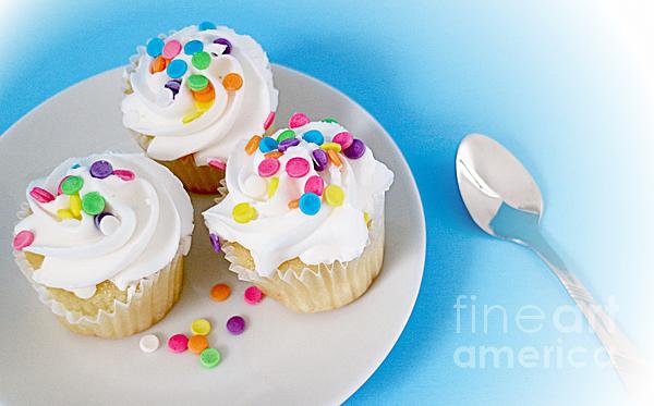 https://images.fineartamerica.com/images/artworkimages/medium/3/candy-cupcakes-louise-lavallee.jpg