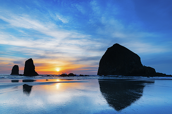 https://images.fineartamerica.com/images/artworkimages/medium/3/cannon-beach-sunset-patrick-campbell.jpg