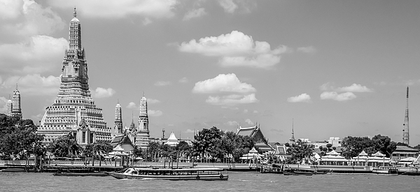 Kevin Hellon - Chao Phraya express boat
