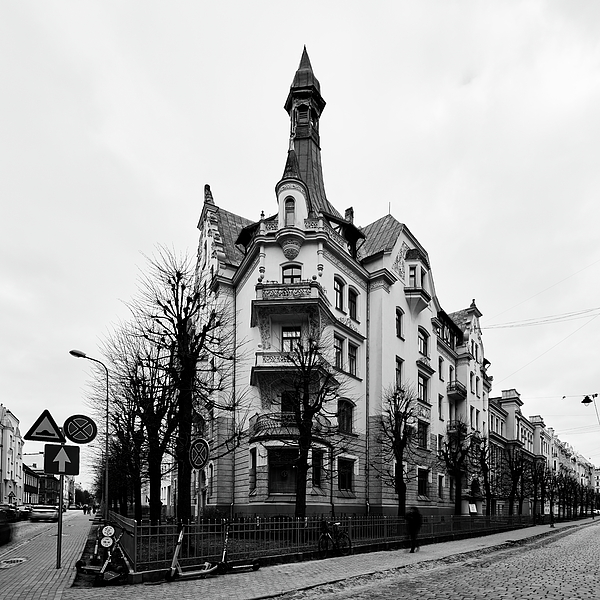 Jouko Lehto - Corner house. Riga 2024 bw