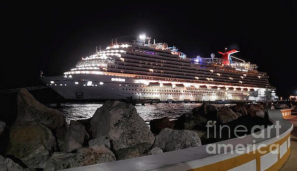 Lorraine Caporaso Photography - Curacao-Your Ship Awaits