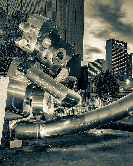 Dallas Traveling Man, Texas Monochrome Panorama, Cityscape Art, Deep Ellum Texas, top Wall Decor, Waiting On A Train, Panoramic Art, Black White