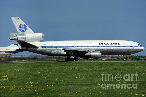 DC-10-30, Pan American World Airways, N83NA Ornament by Photovault