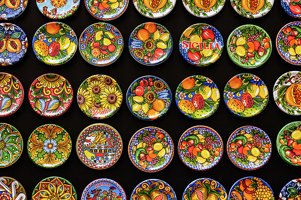 Stuart Litoff - Decorative Plates Display - Sicily