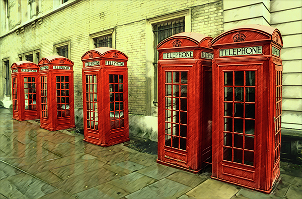 Eckart Mayer Photography - Diagonal line up of five iconic English telephone booths 