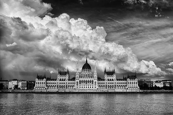 Artur Bogacki - Dramatic Sky At Hungarian Parliament In Budapest
