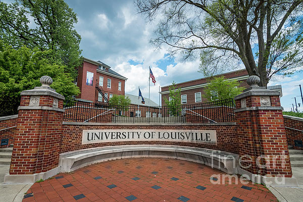 Entrance Sign - University of Louisville - Kentucky Bath Towel