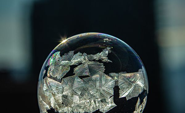 EZ Lorenz - Frozen Bubbles- Abstract #4