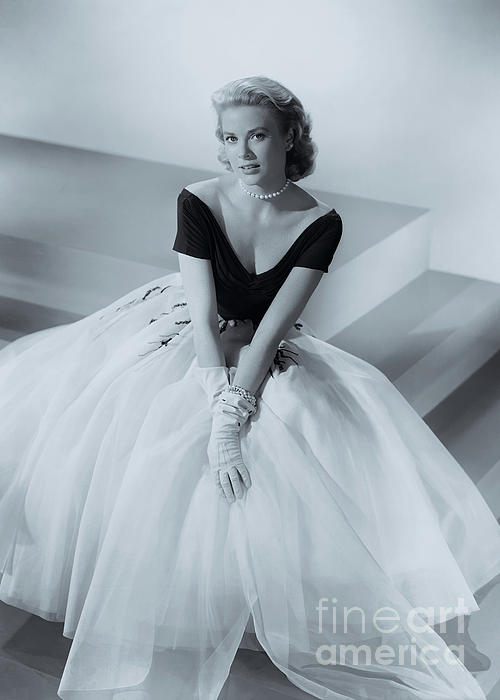 Grace kelly's dress 2025 from rear window