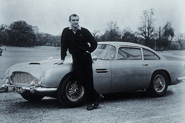 Lingfai Leung - James Bond and Aston Martin db5