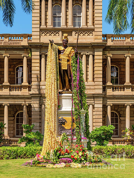 Star shaped Crown Flower in Honolulu Hawaii Tote Bag by Phillip Espinasse -  Fine Art America