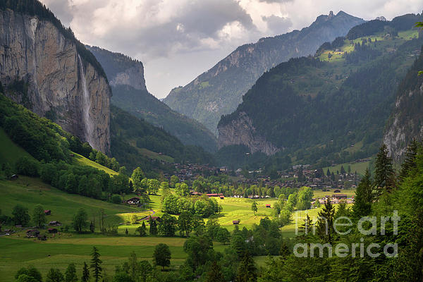 Jenny Rainbow - Lauterbrunnen Valley - Staubach Waterfall - Switzerland