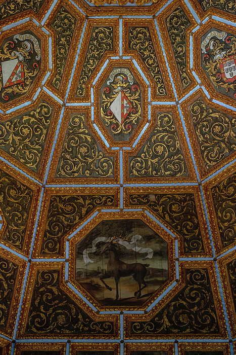 Magnificent coffered ceiling of royal palace in Portugal, painted and  gilded between 1515 and 1518 Jigsaw Puzzle