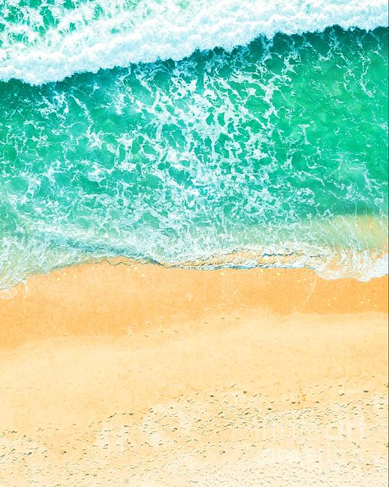Laura Vanatka - Ocean and sand