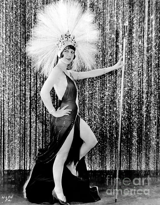 VINTAGE ORIGINAL 1920s PHOTOGRAPH BURLESQUE FLAPPER GIRL MUSICAL