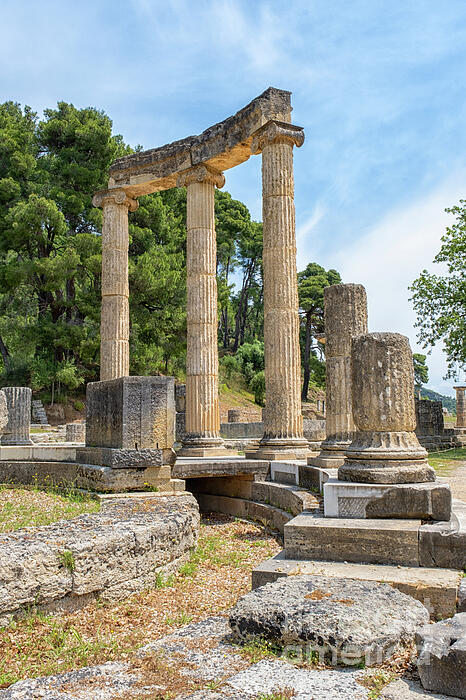 Patricia Hofmeester - Philippeion monument in Olympia Greece