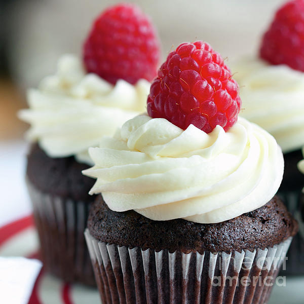 Ruth Black - Raspberry chocolate cupcakes
