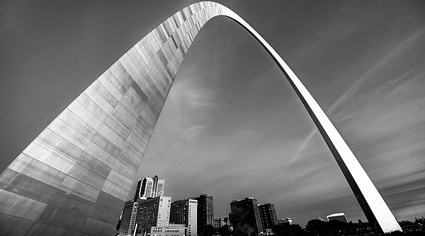 Saint Louis Gateway Arch And City Skyline Panorama - Black and White ...