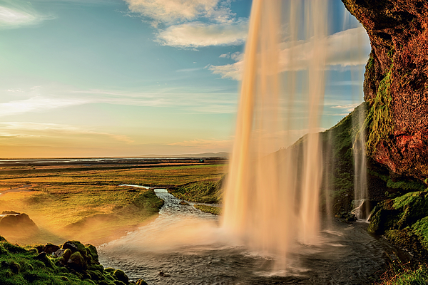 Luigi Morbidelli - Seljalandfoss waterfall at sunset, Iceland