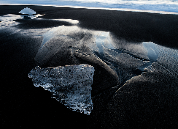 Alex Lapidus - Shapes on Black Sand