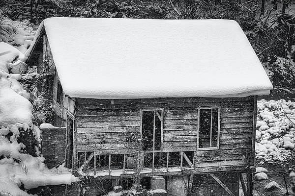Stuart Litoff - Snow Covered Rural Building - Japan
