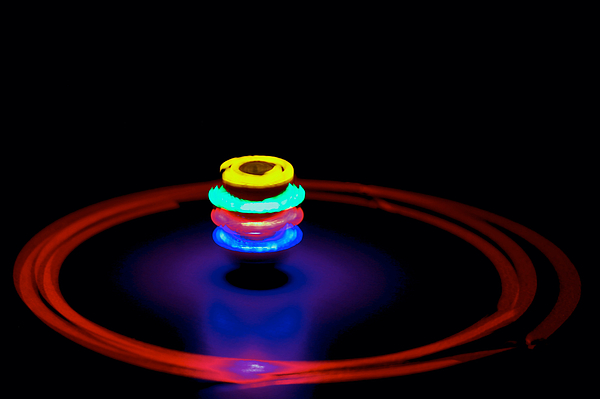 Joe Vella - Spinning top and light trails l.