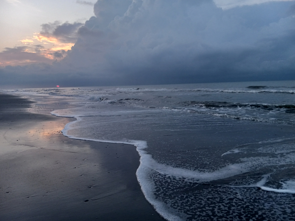 Beachscapes Gallery LLC - Stormy Seascape