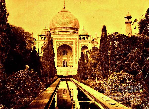 Aziza Del Rosario - Taj Mahal 1870