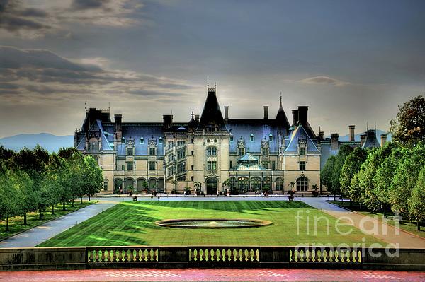 The Biltmore Estate - Asheville North Carolina Round Beach Towel