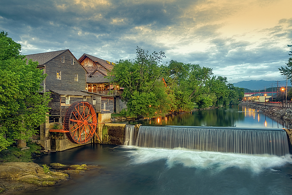 Steve Rich - The Old Mill in Pigeon Forge 10