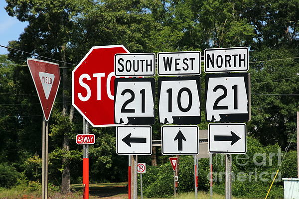 north south traffic sign