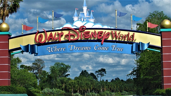 Dylyce Clarke - Walt Disney World Gate in Florida