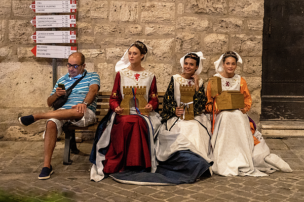 Nina Kulishova - Young Ladies in Historiacal Costumes in Corsa all Anello in Narni. Italy 2