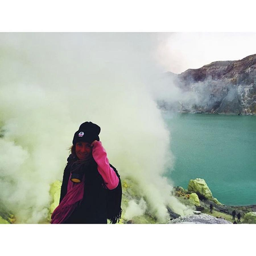 Nature Photograph - в кислоте #kawahijen #volcano by Yulia Syrkin