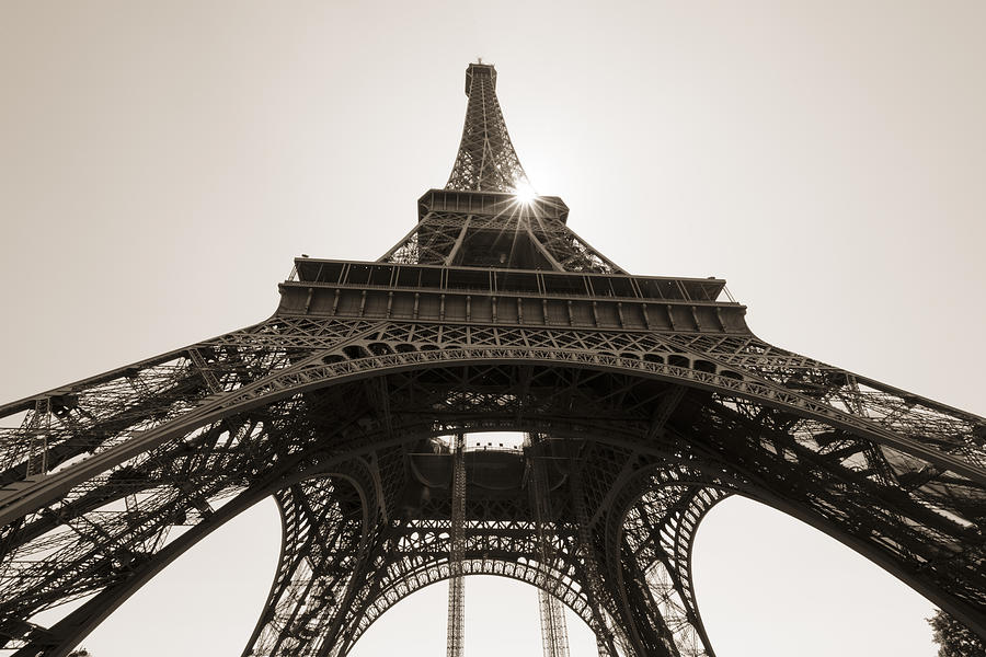  Eiffel Tower Photograph by Oscar Gutierrez