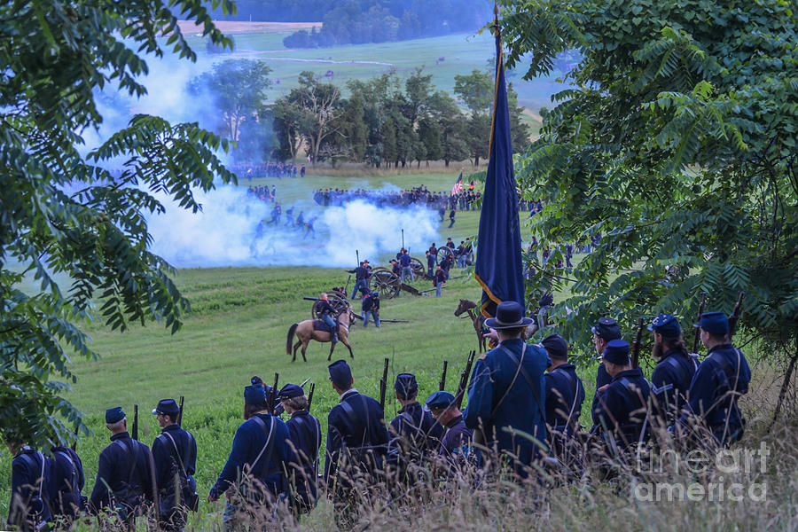 Gettysburg Union Artillery and Infantry 7457C Photograph by Cynthia