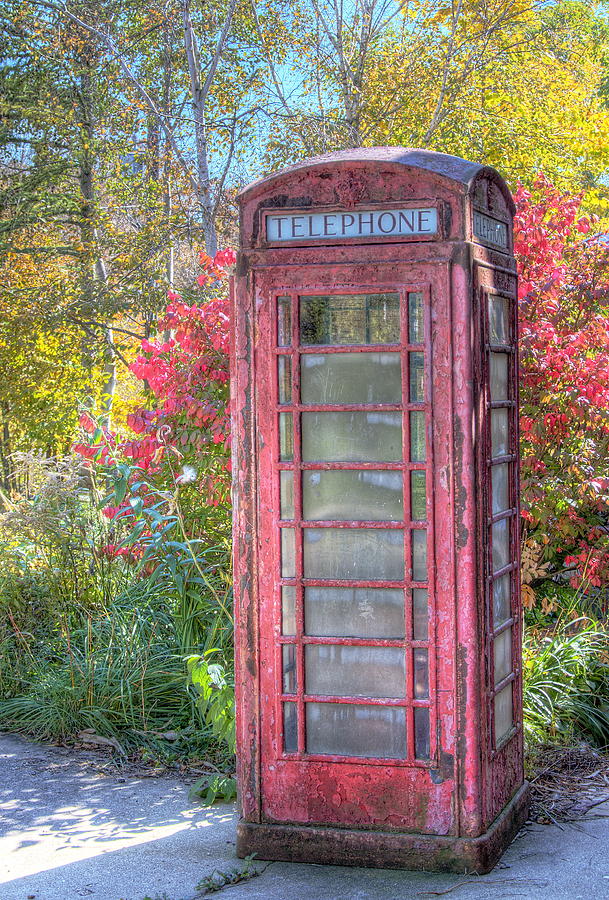 Phone both. Телефонная будка в Мохаве. Старинные Телефонные будки. Винтаж телефонная будка. Фотозона с телефонной будкой.