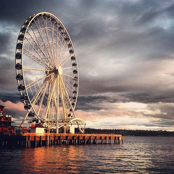 Seattle Photograph - 🎡 by Thais Marchese