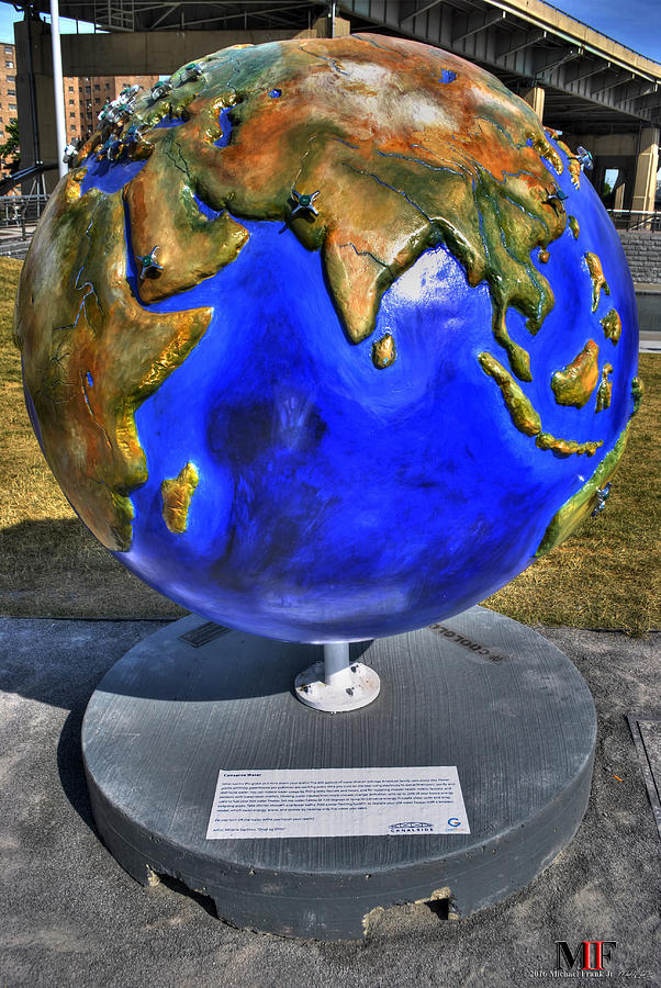 012 GLOBES at CANALSIDE Photograph by Michael Frank Jr