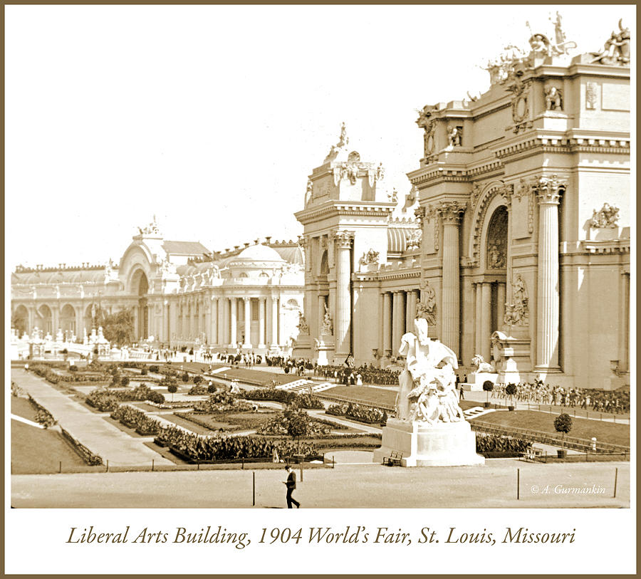 1904 Worlds Fair, Liberal Arts Building, Sunken Garden, 1904 Photograph by A Macarthur Gurmankin