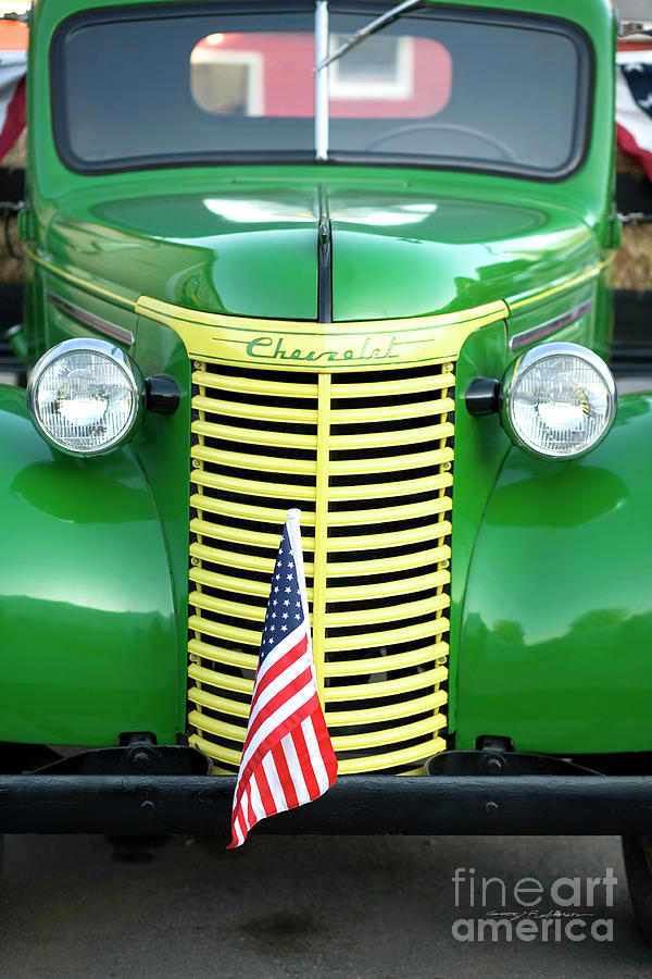 1940 Chevrolet truck Photograph by George Robinson