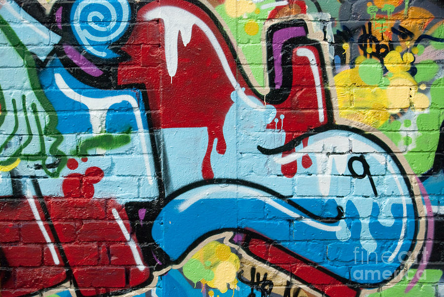 1 Abstract Spray Paint On The Brick Wall Yurix Sardinelly 