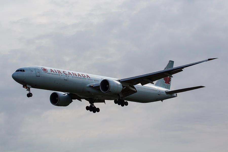 Air Canada Boeing 777 Photograph