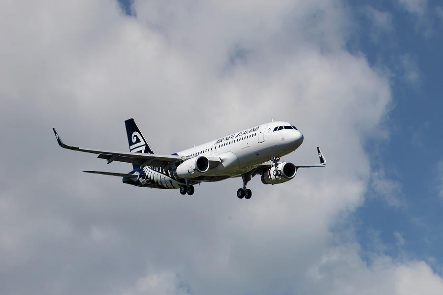 Air New Zealand Photograph - Air New Zealand Airbus A320 1 by Smart Aviation Air New Zealand Photograph - Air New Zealand Airbus A320 1 by Smart Aviation